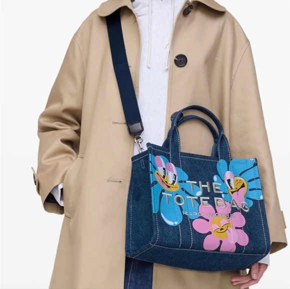 AUTHENTIC Marc Jacobs X Hattie Stewart Denim The Tote Bag -Medium - Picture 7 of 8